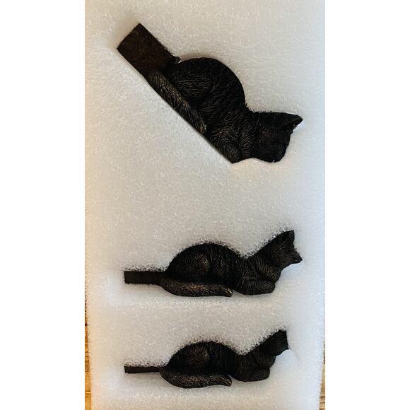 Set of 3 Potty Feet Bronze Color Sleeping Cat Plant Pot Risers - Picture 3 of 7